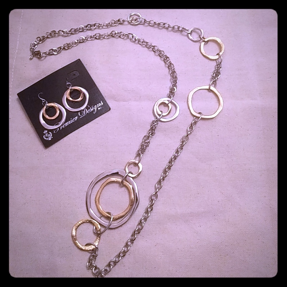 Premier Designs Gold and silver Set